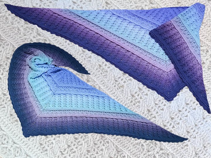 2 Häkelanleitungen Dreieckstuch Pigtails flach und normal