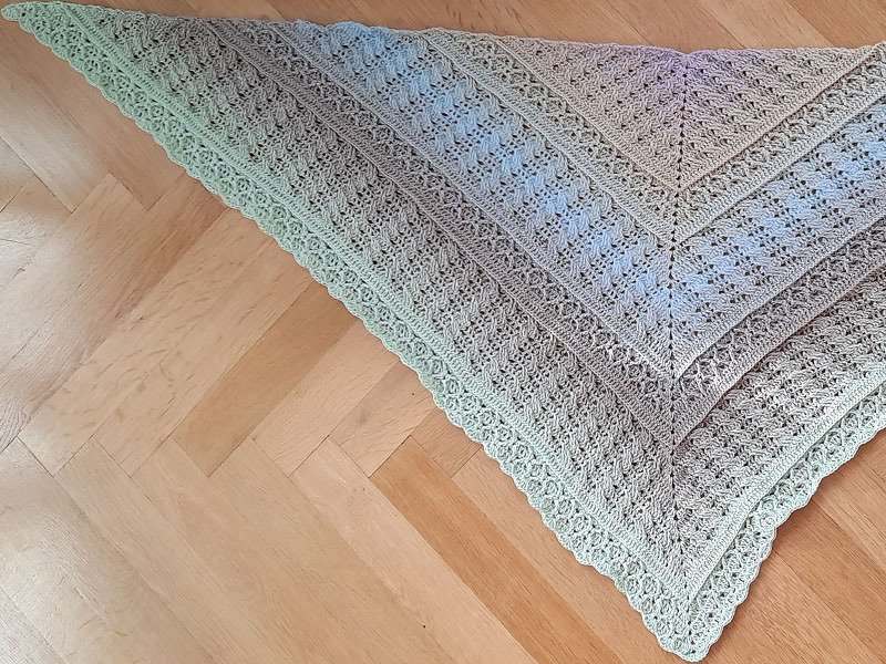 2 Häkelanleitungen Dreieckstuch Pigtails flach und normal - Bild 8