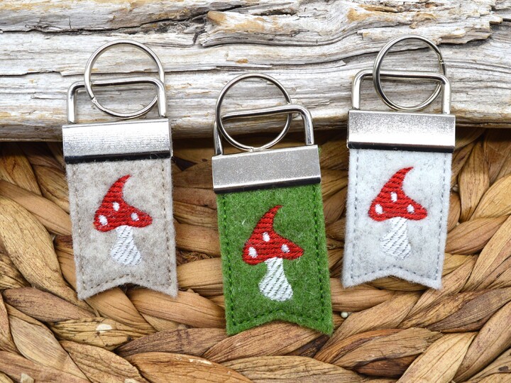 Stickdatei Schlüsselanhänger Fliegenpilz Glücksbringer