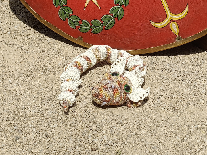 Amigurumi Häkelanleitung | Parsssifal, die Sandschlange