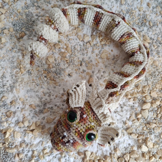 Amigurumi Häkelanleitung | Parsssifal, die Sandschlange