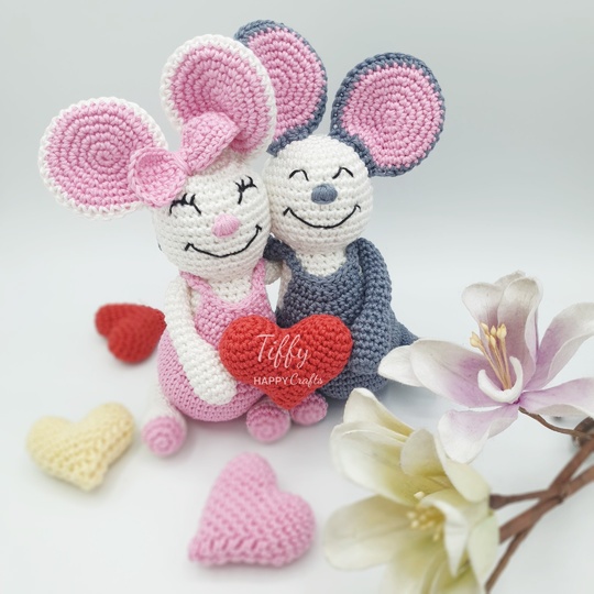 Tiffy the Mouse in Love | Amigurumi Crochet Pattern PDF