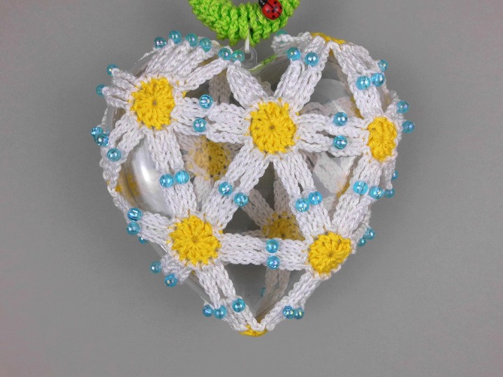 Blumen-Herz Dekohänger für Tür, Wand & Fenster - einfach aus Wollresten