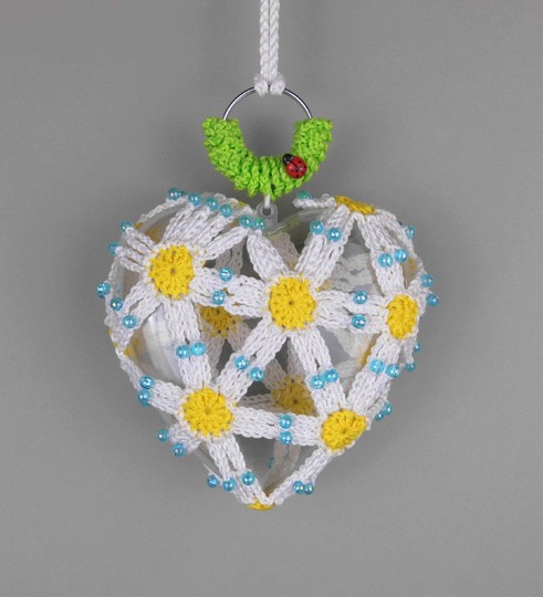 Blumen-Herz Dekohänger für Tür, Wand & Fenster - einfach aus Wollresten