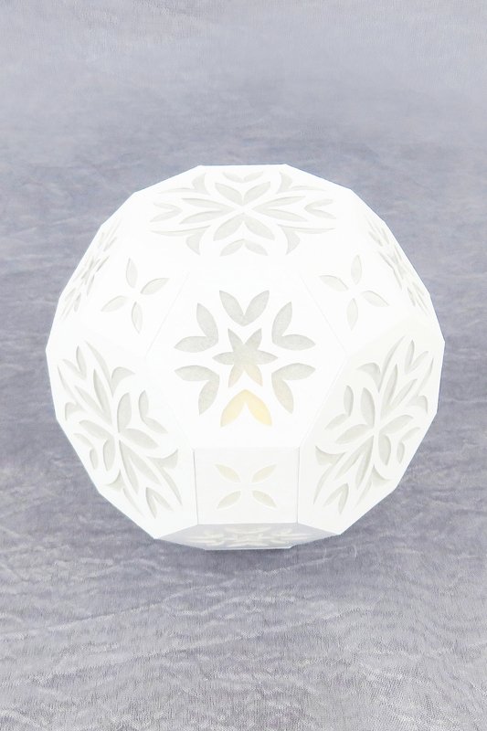 Filigrane Tischleuchte, rund – Bastelanleitung und Vorlagen