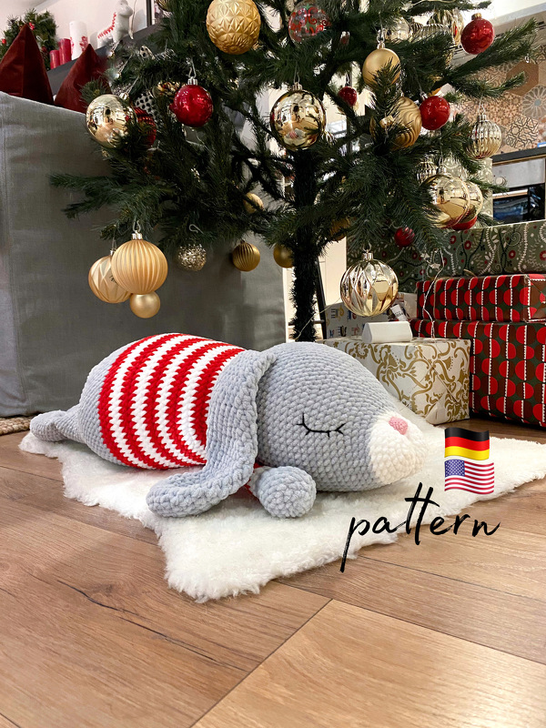 Crochet plush Bunny amigurumi pattern (PDF file).