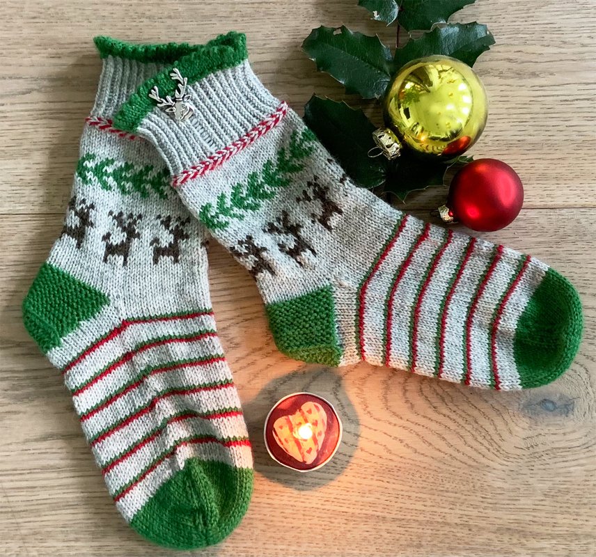 Kindermütze mit Hirschmotiven - Bild 2