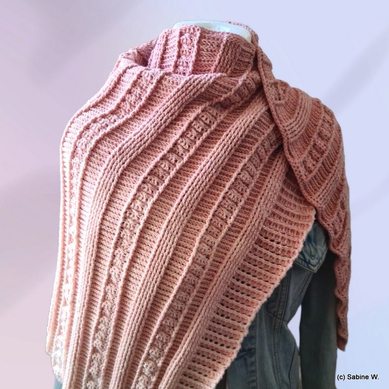 Zimata - asymmetric triangle shawl - Image 6