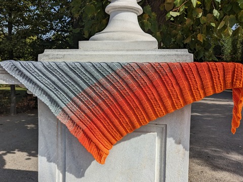 Zimata - asymmetric triangle shawl