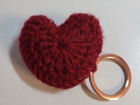 Süßer Herzschlüsselanhänger