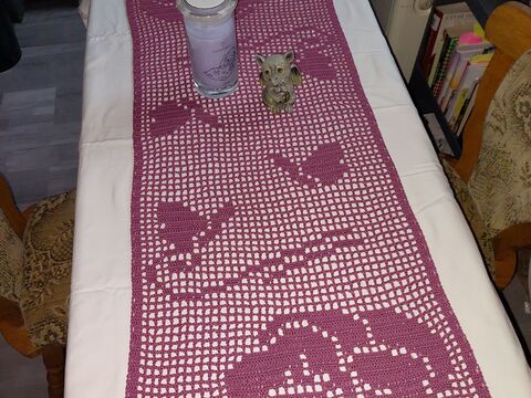 Tischläufer Stiefmütterchen Häkelanleitung