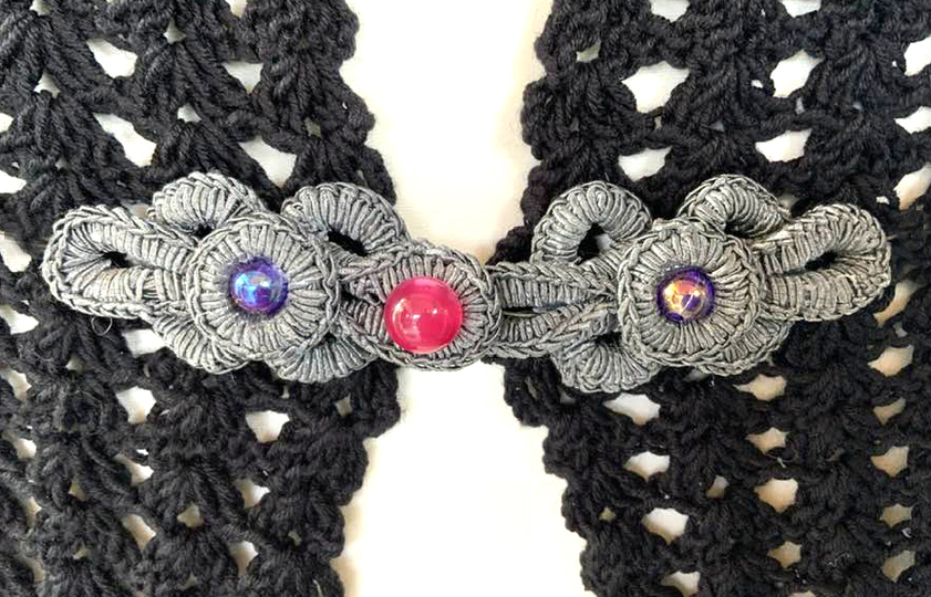 Posamenten SET:  Ohrringe, Verschlüsse, Knöpfe, Schlüsselanhänge