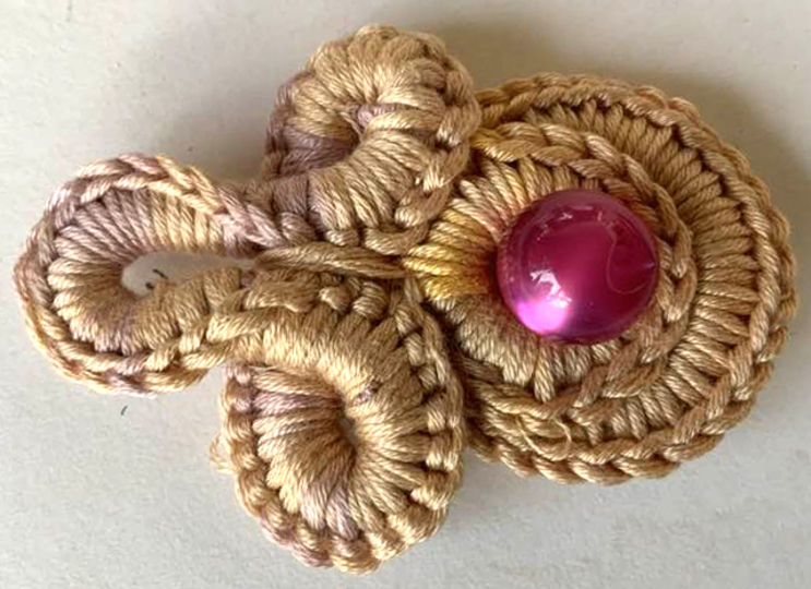 Posamenten SET:  Ohrringe, Verschlüsse, Knöpfe, Schlüsselanhänge