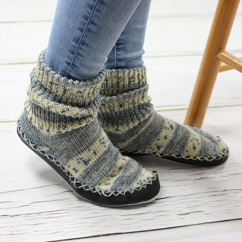 Strickanleitung Hüttenschuhe "Record Color" 763128