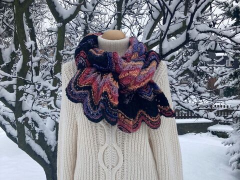 Strickanleitung Schal im Wellenmuster