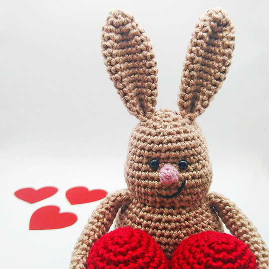 Häkelanleitung Hase mit Herz