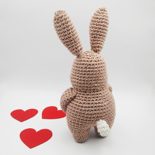 Häkelanleitung Hase mit Herz