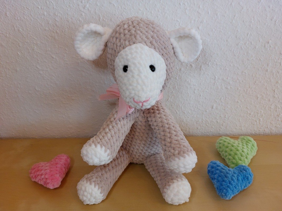 Crochet pattern for a Sheep 25 cm in PDF