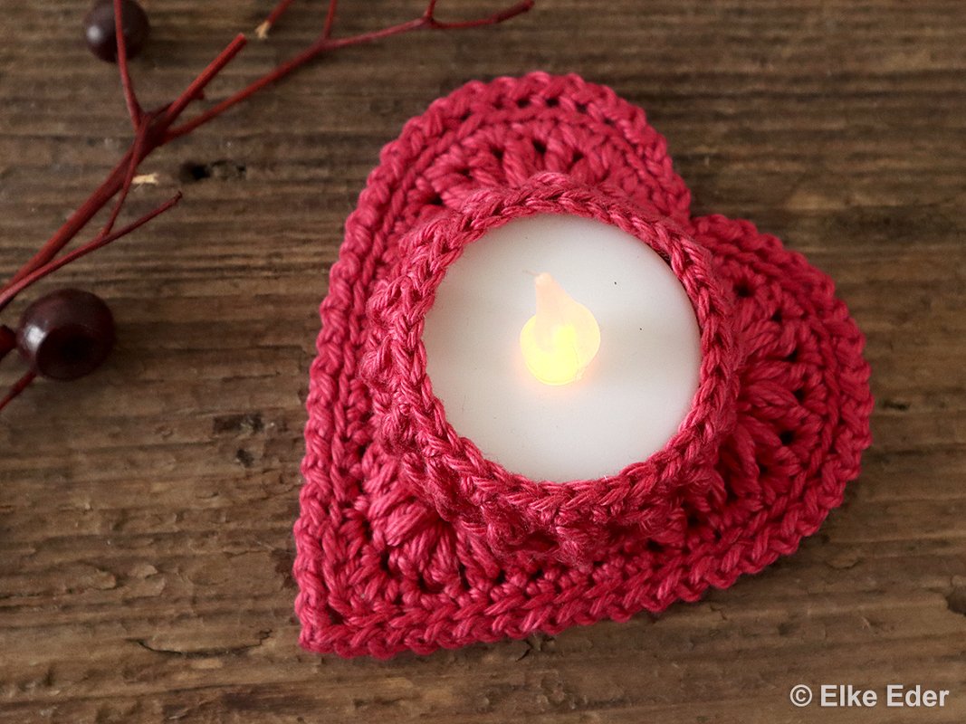 Sweet LED Tealight Holder „Say it with Heart“ - Crochet Pattern - Image 11
