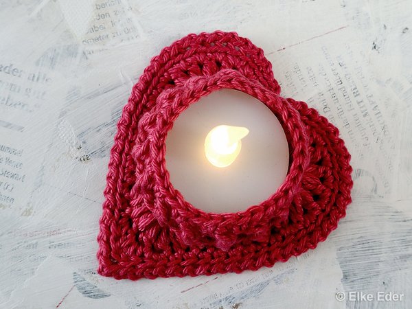 Sweet LED Tealight Holder „Say it with Heart“ - Crochet Pattern