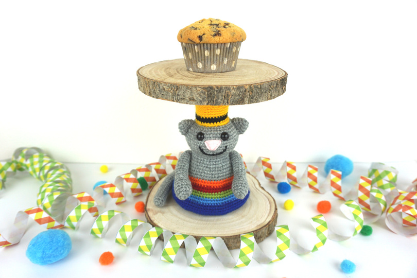 Tortenständer Partycat Häkelanleitung