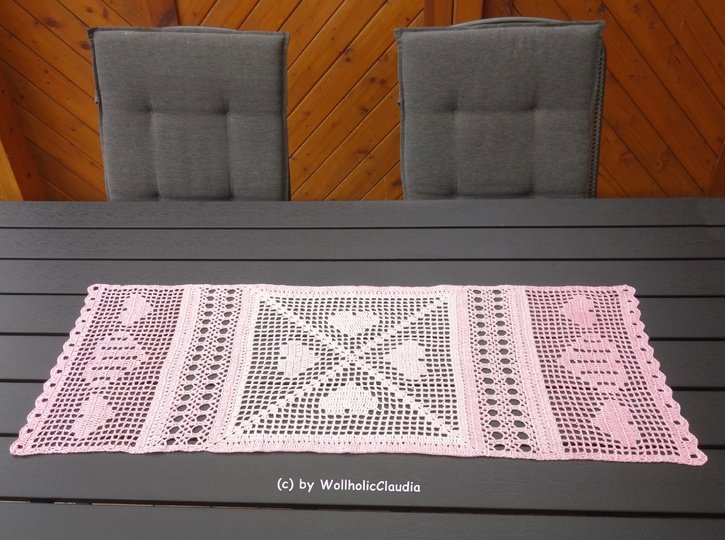 Häkelanleitung Tischläufer "Herz an Herz"