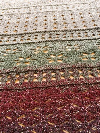 Crochet Pattern Flat Triangular Scarf "Graia"