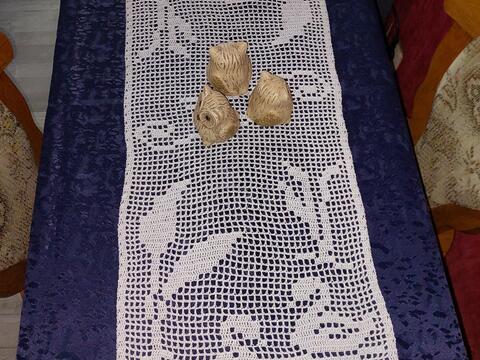 Tischläufer Schwäne Häkelanleitung