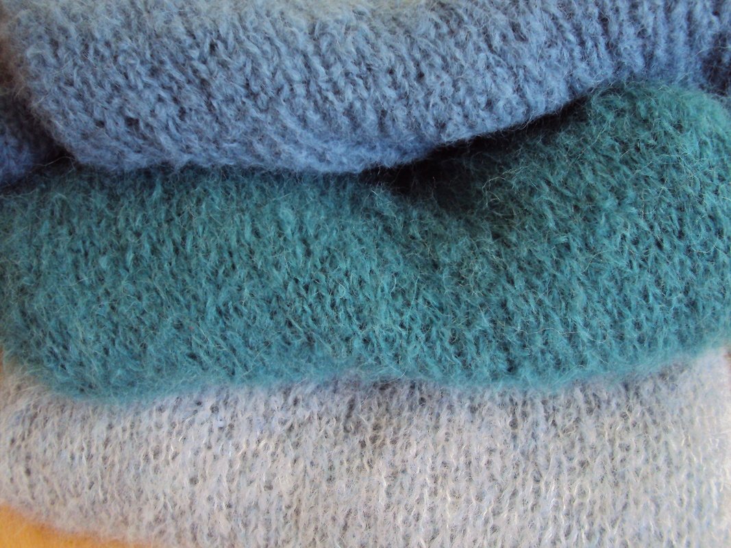 Strickanleitung für Pullover mit U-Bootausschnitt aus flauschigem Alpaka