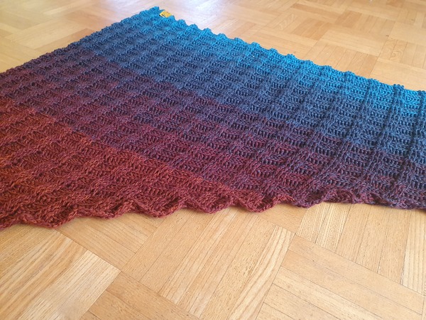 Asymmetrical shawl "Wendewunder"