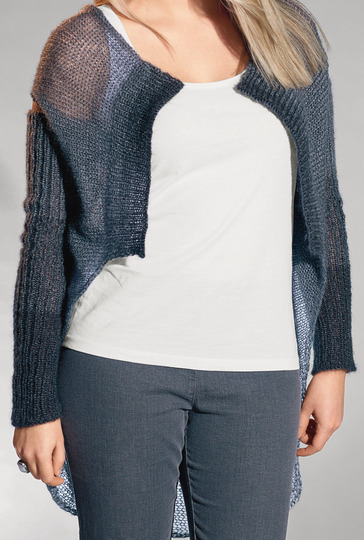 Graue Weste mit langen Armstulpen