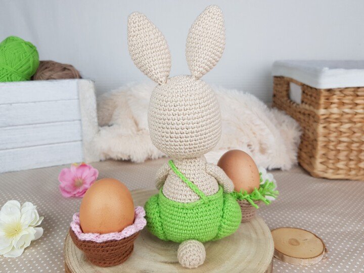 Osterhase Waldy mit Korbchen PDF Häkelnaleitung