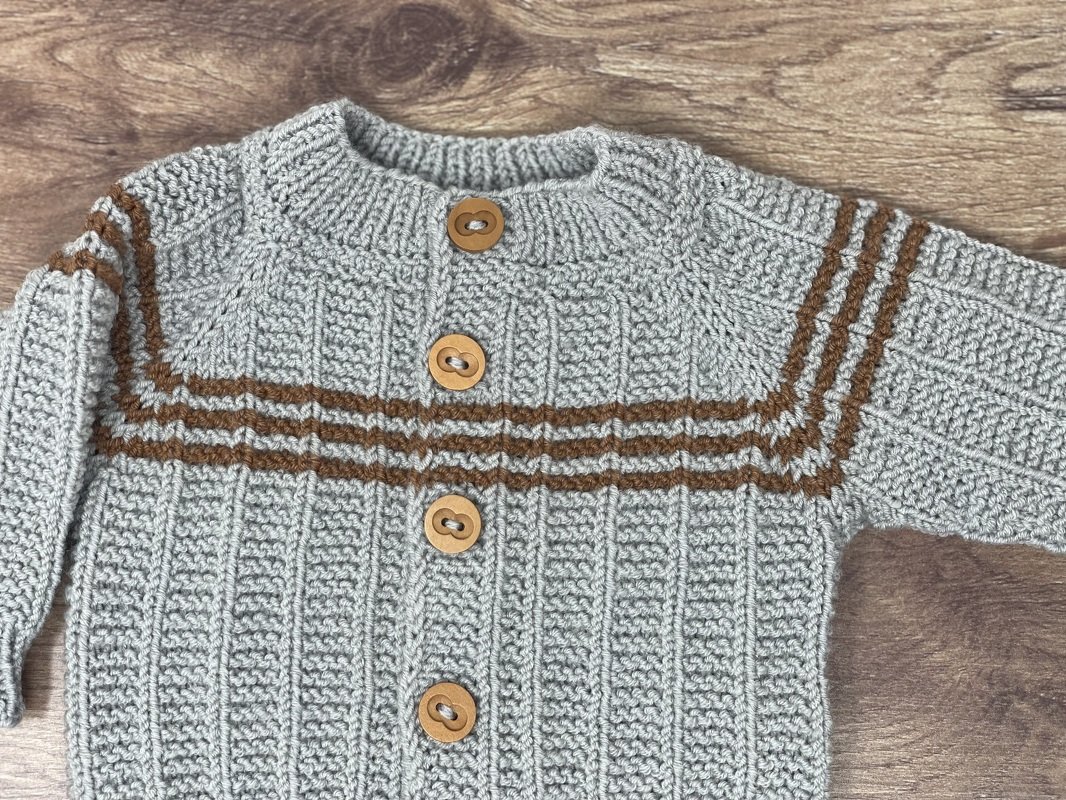 Baby erstes Jäckchen Little Joe stricken