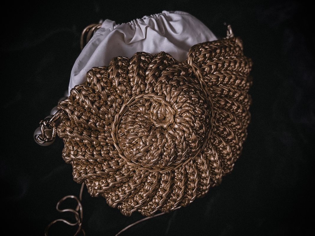 Crochet pattern gold shell bag PDF digital and video tutorial