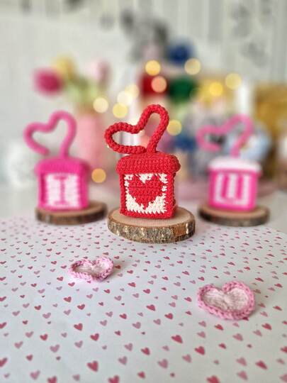 Crochet love gift jewellery box