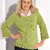 Mintgrüner Pulli mit Häkelblümchen