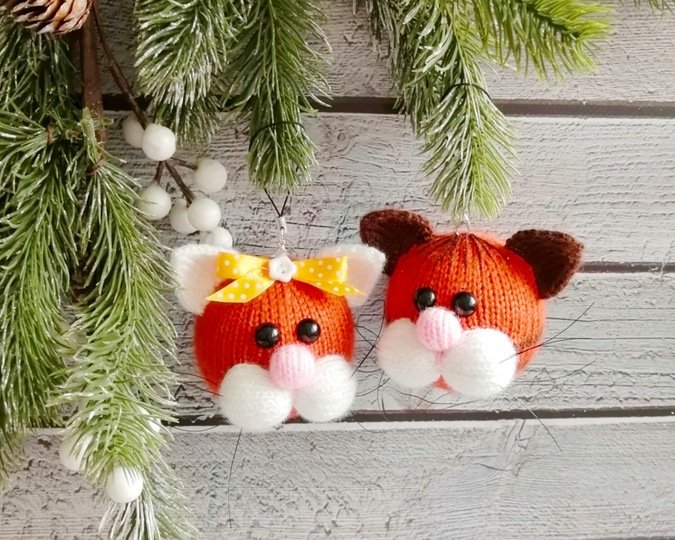 K103 Kittens Christmas tree baubles or decoration Cat