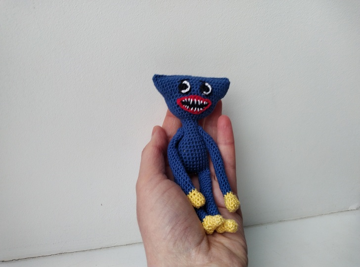 Huggy Doll, crochet Monster