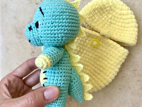 Crochet pattern Dunosaur in egg - Amigurumi dino pattern - stuffed animal