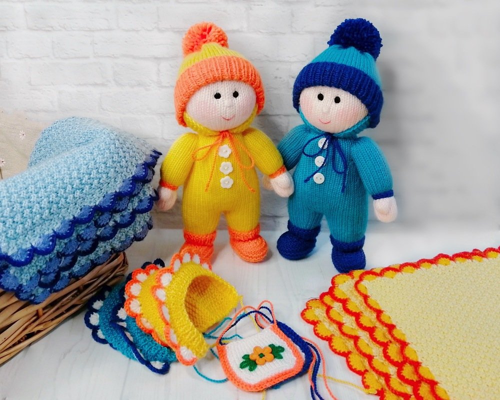 K101 Baby doll with blanket, bonnet, bib and a hat. Baby shower - Image 5