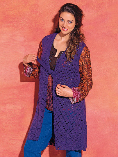 Lange lilafarbene Weste mit Ajourmuster