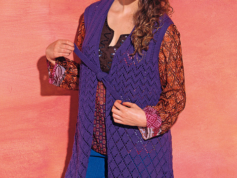 Lange lilafarbene Weste mit Ajourmuster