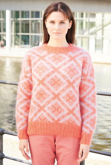 Pulli mit Rautenmuster in Korallenrot und Hellgrau
