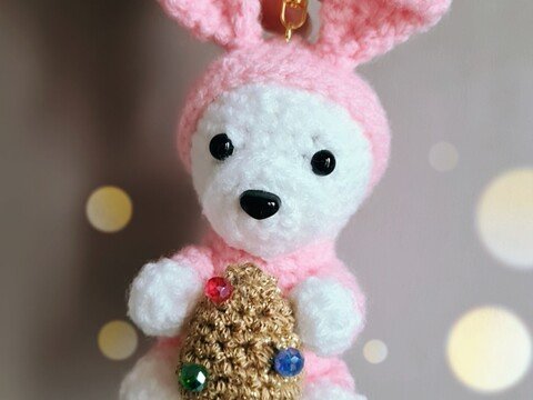 Häkelanleitung Schlüsselanhänger Bärchen im Hasenkostüm