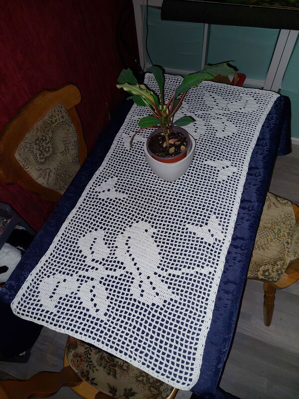 Tischläufer Frühling Vögel und Schmetterling Häkelanleitung