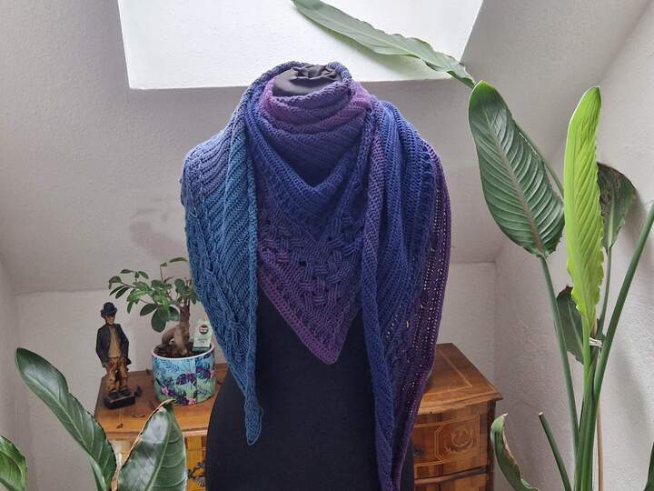 Celtic Corner - trendiges Häkeltuch mit traditionellem keltischem Flair