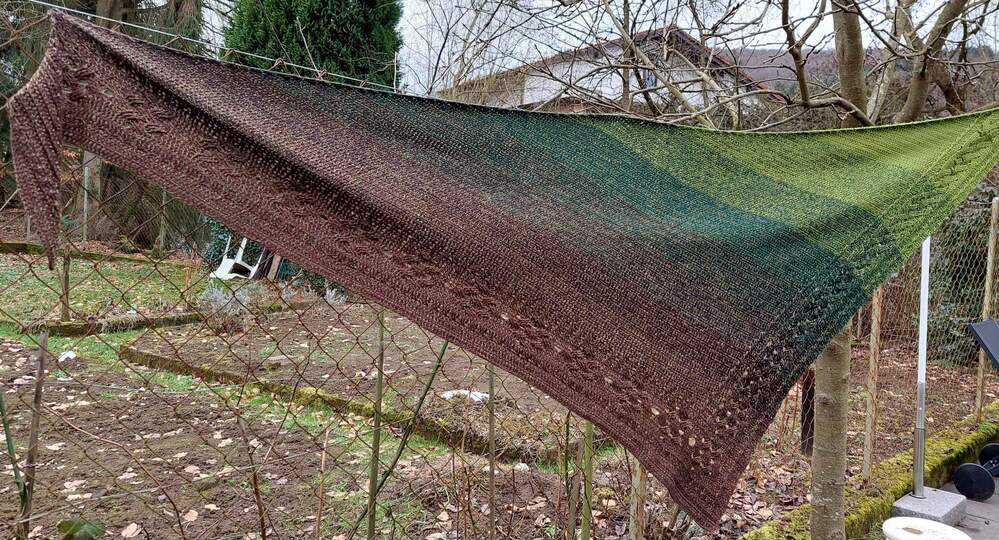 Celtic Corner - trendiges Häkeltuch mit traditionellem keltischem Flair