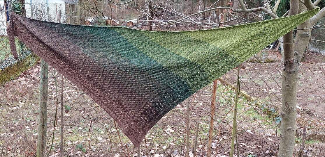 Celtic Corner - trendiges Häkeltuch mit traditionellem keltischem Flair