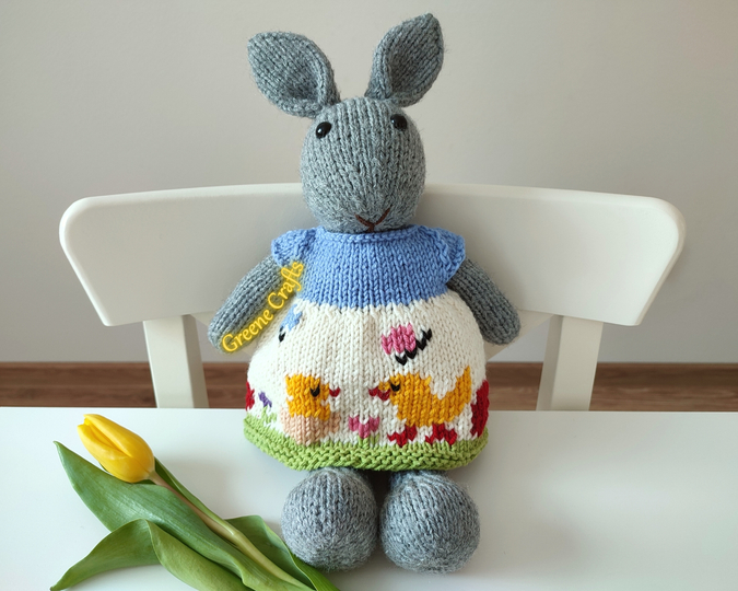 Daisy, the Easter Bunny - Toy Knitting Pattern