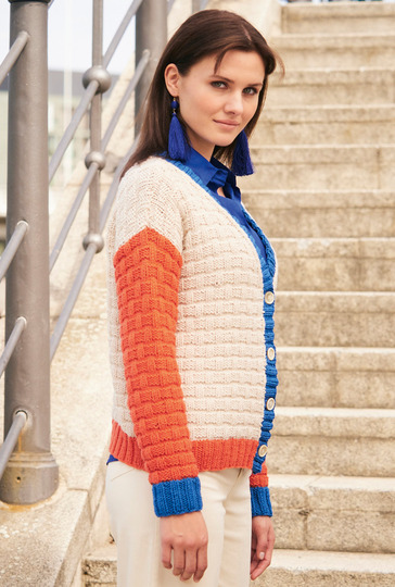 Jacke mit Korbmuster in Natur, Koralle und Tintenblau